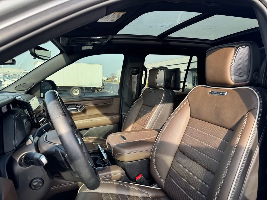 Used 2025 GMC Yukon Denali Ultimate image 10