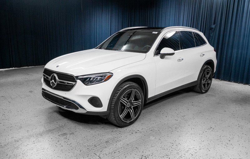 Certified 2026 Mercedes-Benz GLC 300 image 1