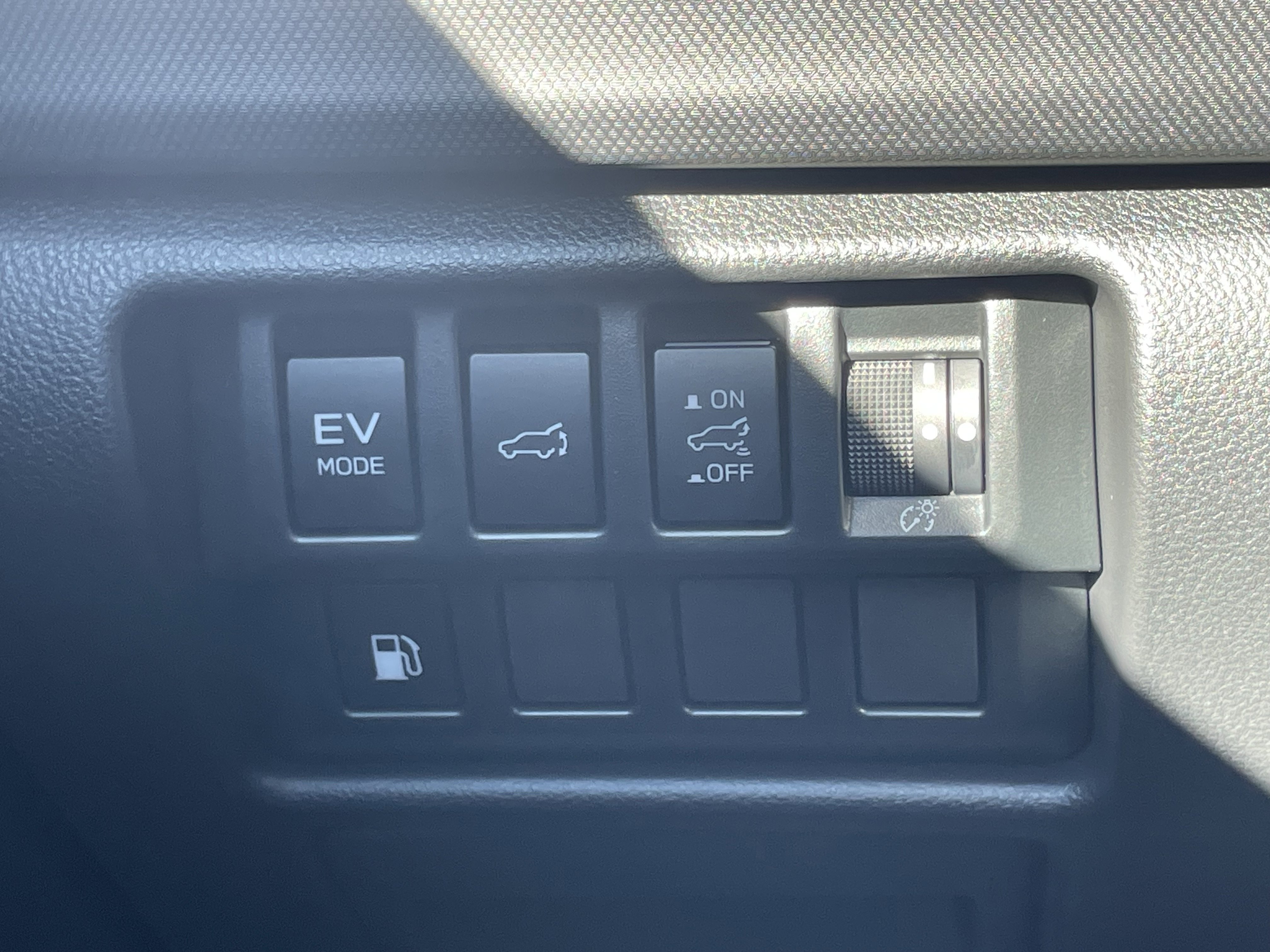 Used 2025 Subaru Forester Limited AWD/4WD image 32