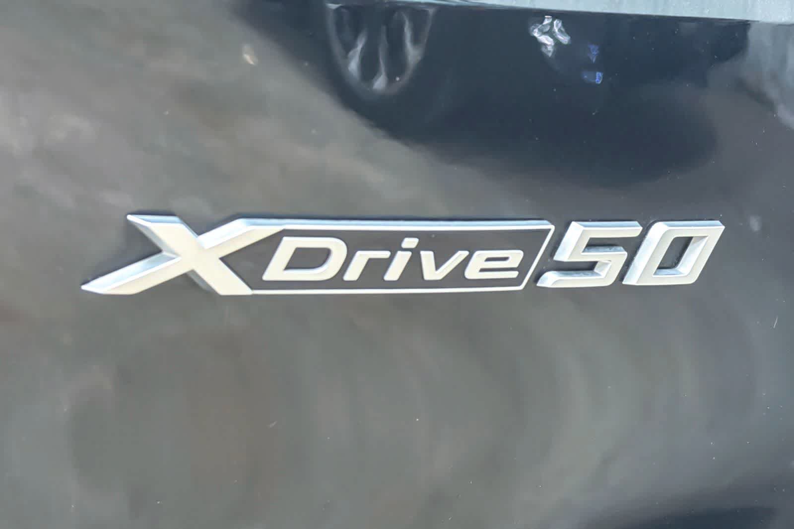 Used 2024 BMW iX xDrive50 w/ Sport Package AWD/4WD image 28