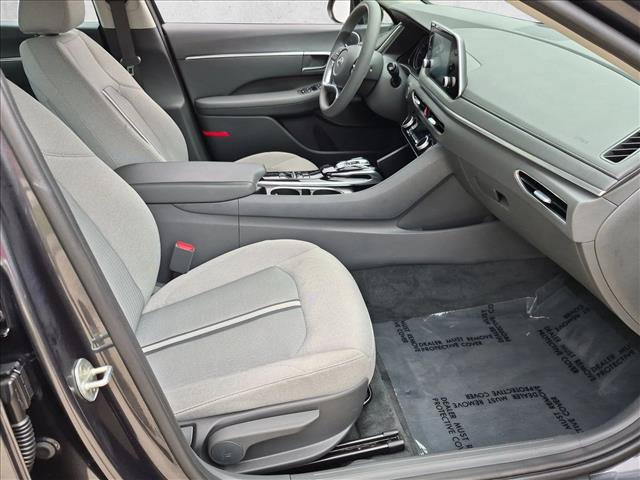 Used 2021 Hyundai Sonata SEL w/ Preferred Accessory Package FWD image 19