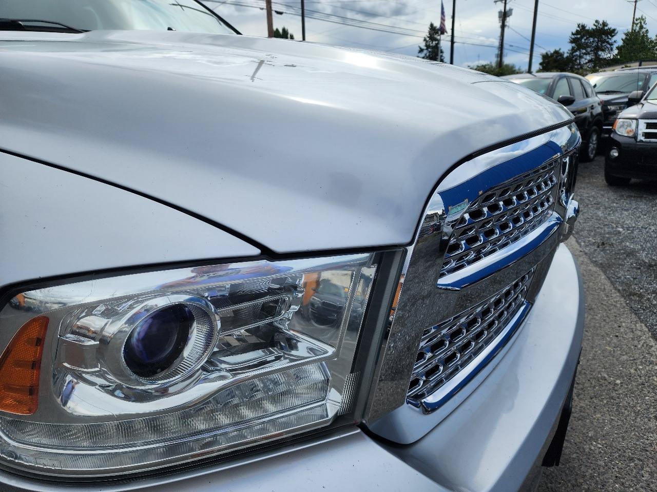 Used 2014 RAM 1500 Laramie w/ Convenience Group AWD/4WD image 31