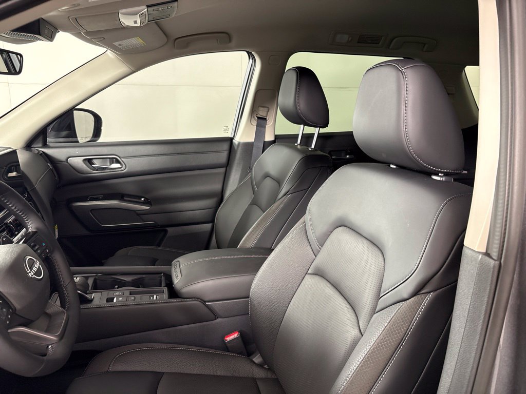 New 2026 Nissan Pathfinder SL FWD image 30