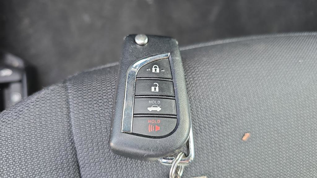 Used 2024 Toyota Corolla LE FWD image 30