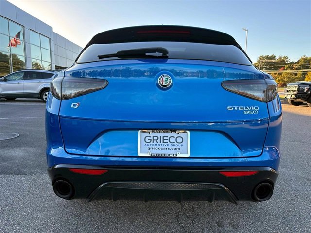 Used 2024 Alfa Romeo Stelvio Veloce image 4