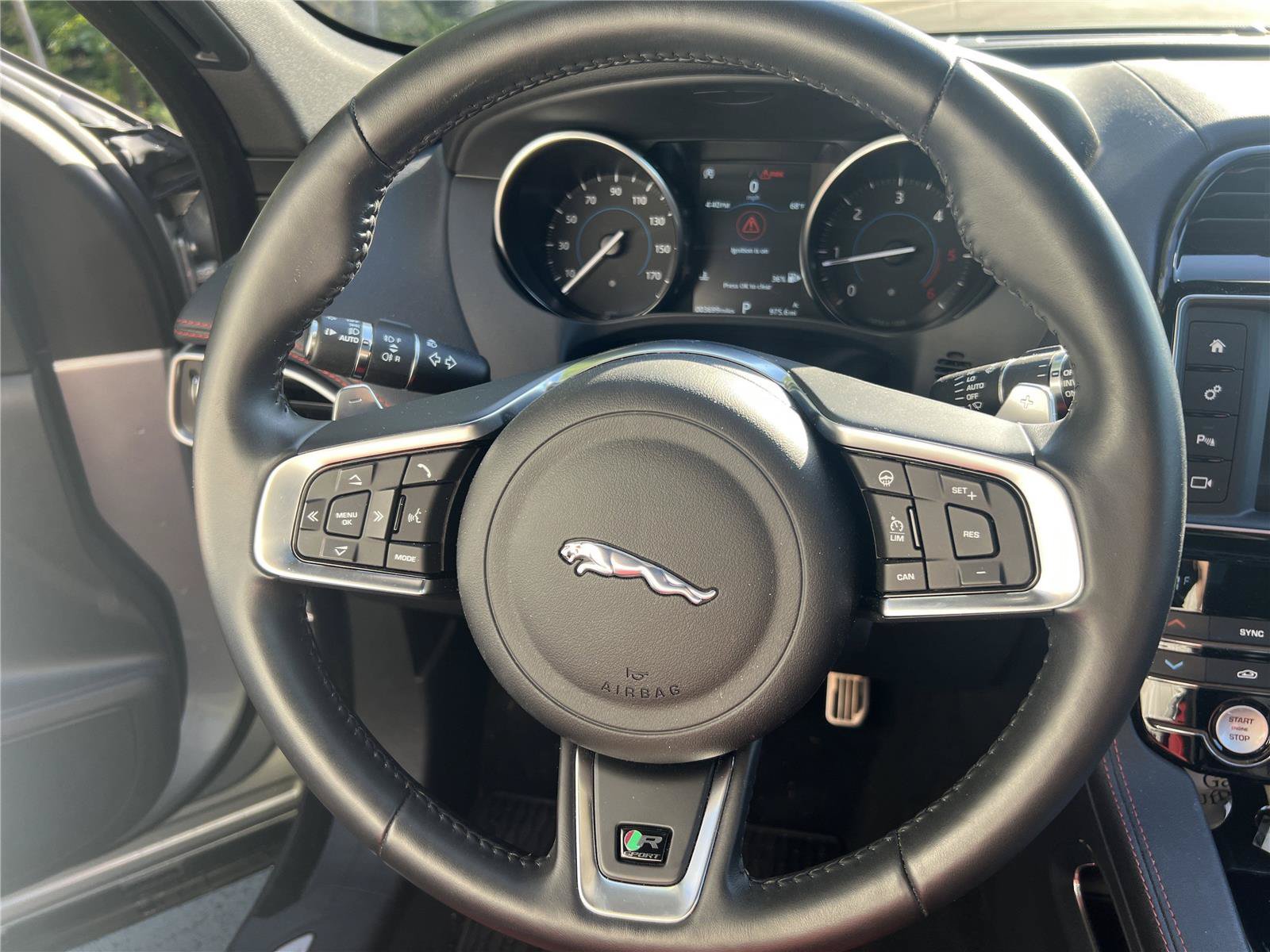 Used 2018 Jaguar F-PACE R-Sport AWD/4WD image 10