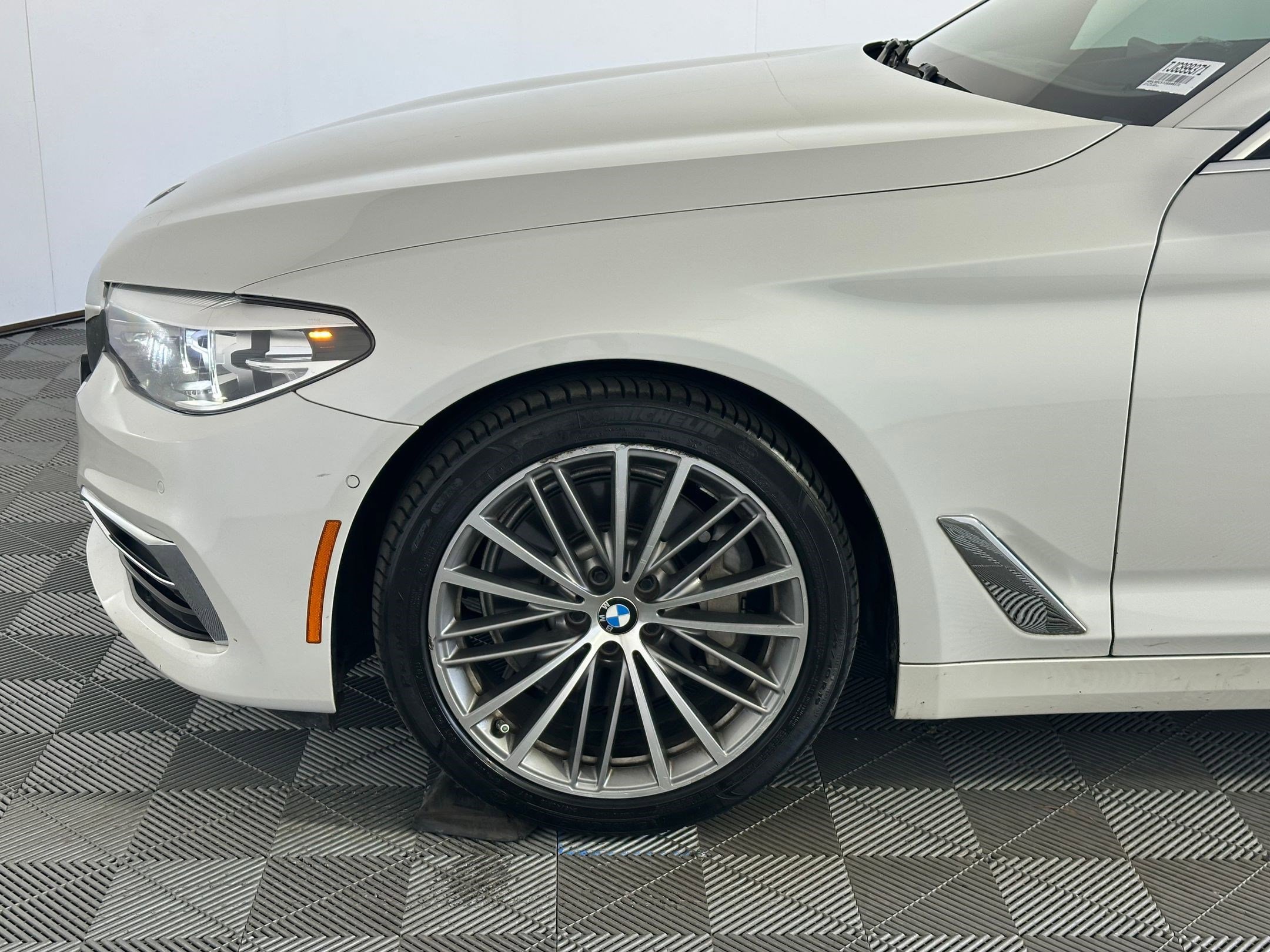 Used 2018 BMW 530i image 9