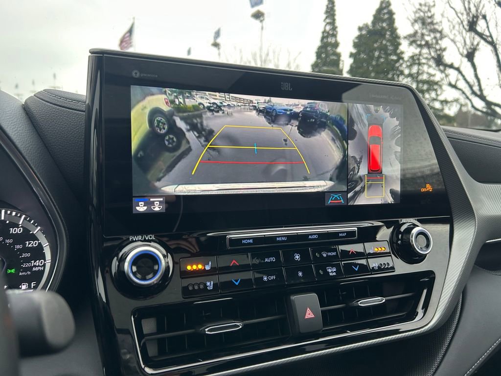 Used 2022 Toyota Highlander Platinum image 19