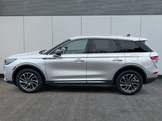 Used 2020 Lincoln Corsair AWD w/ Equipment Group 101A image 2