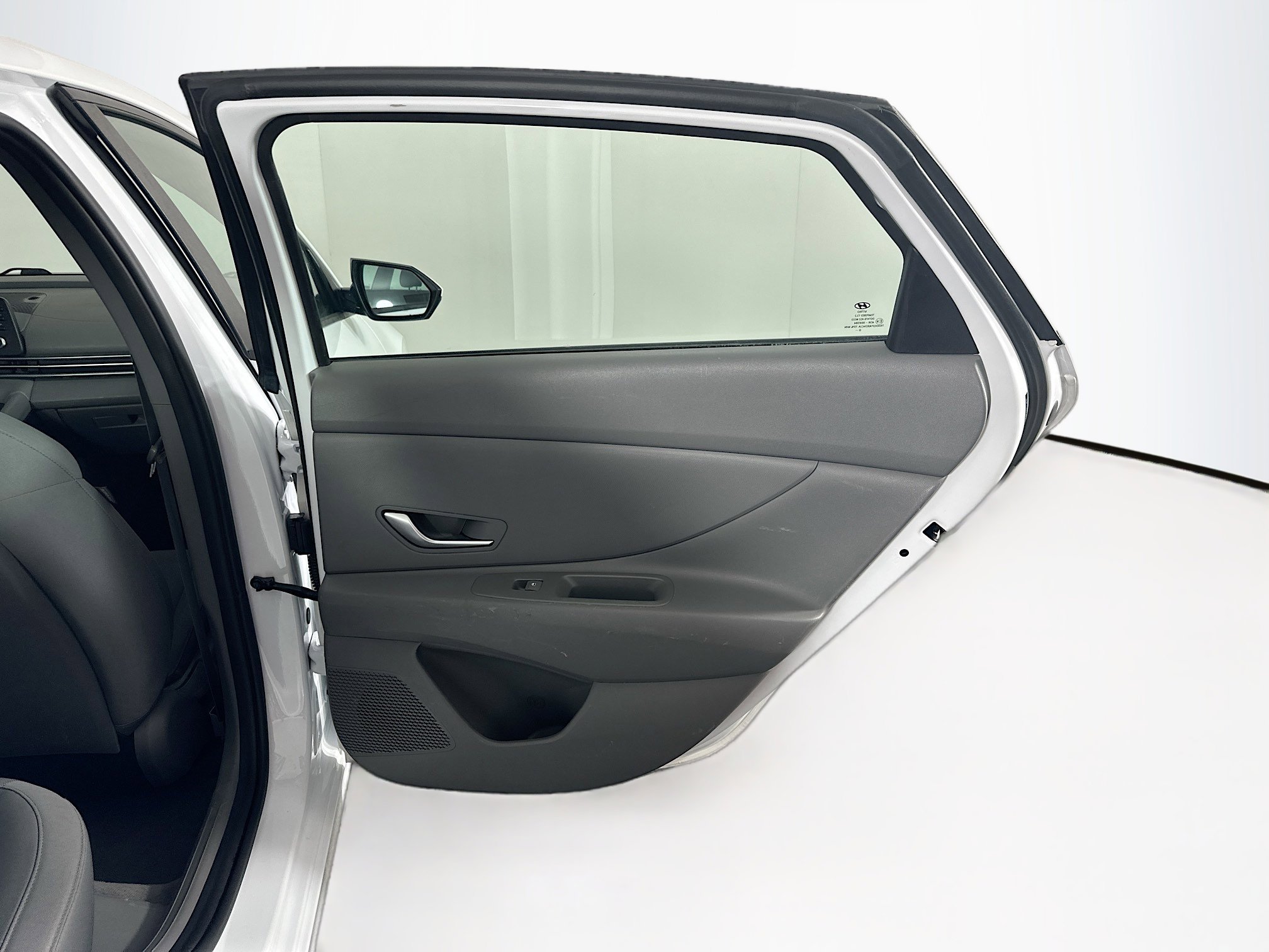 Used 2021 Hyundai Elantra SE image 28