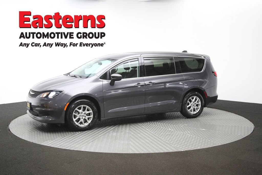 Used 2022 Chrysler Voyager LX FWD image 57