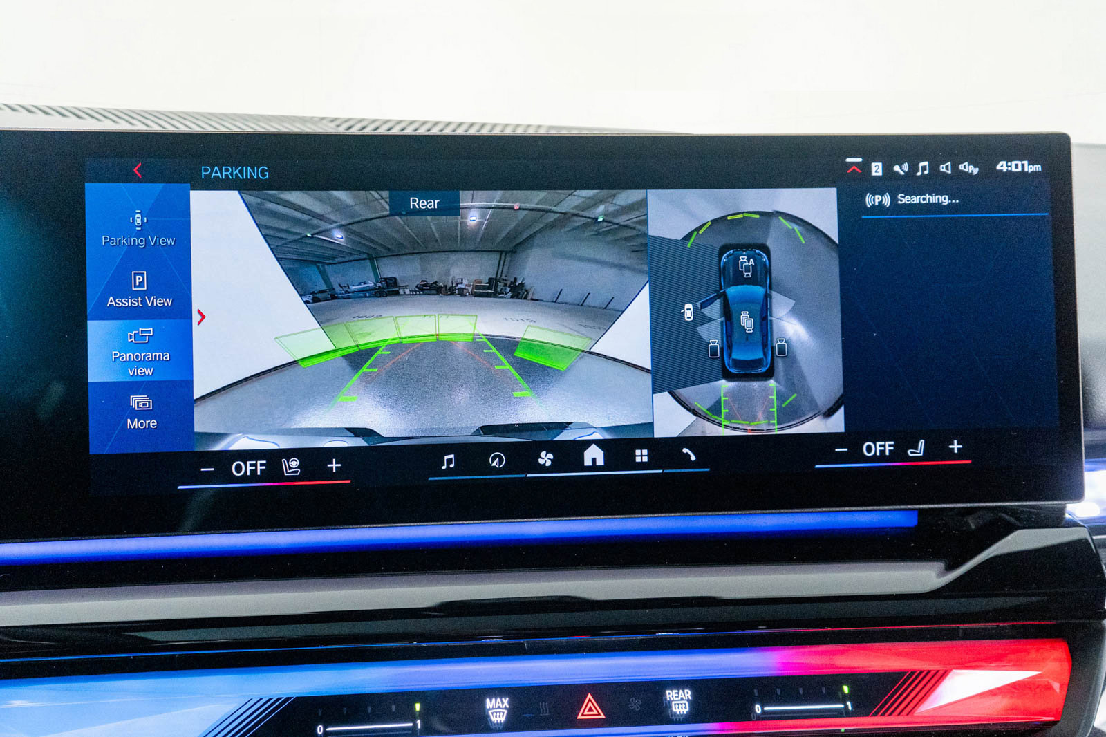 Used 2025 BMW M5 w/ Executive Package image 40