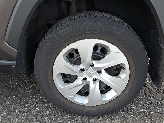 Certified 2024 Toyota RAV4 LE AWD/4WD image 5
