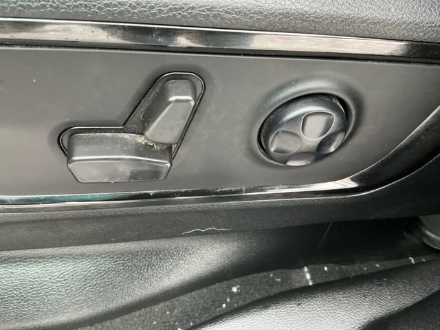 Used 2022 RAM 1500 Limited w/ Body-Colour Bumper Group image 26