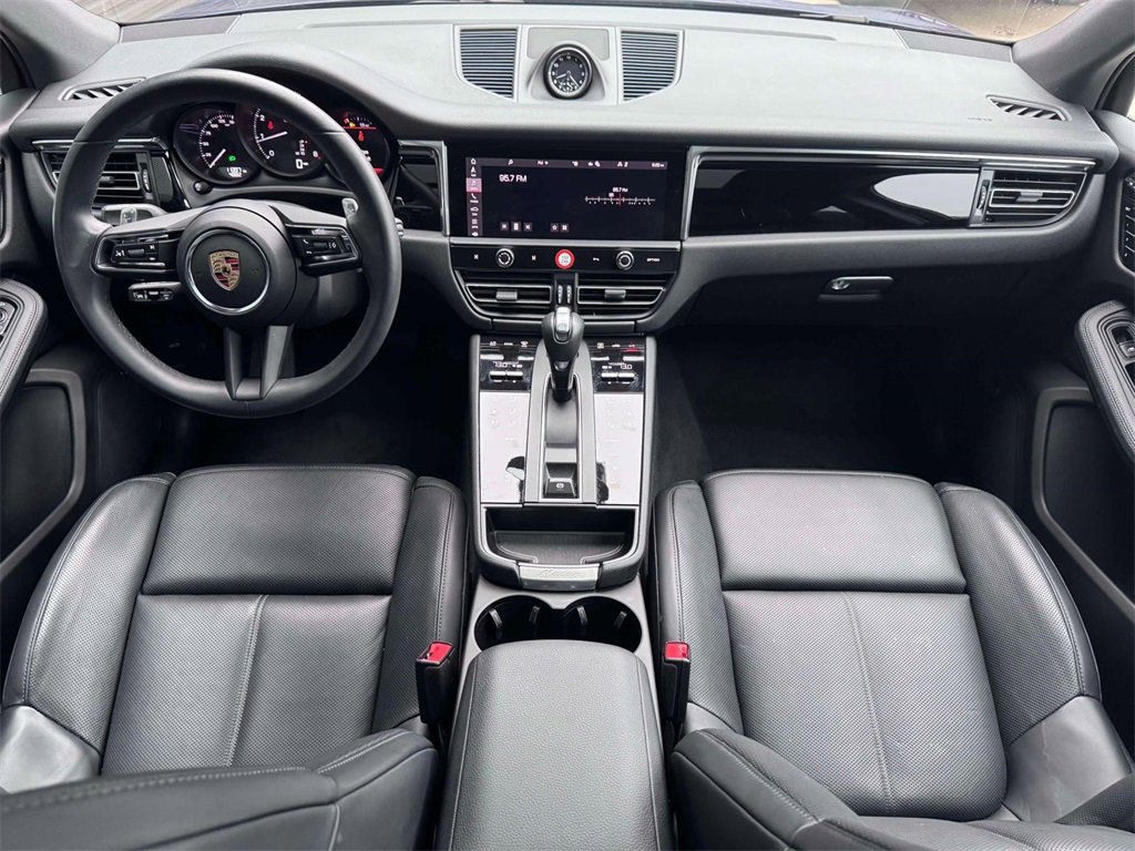 Used 2025 Porsche Macan Turbo image 18