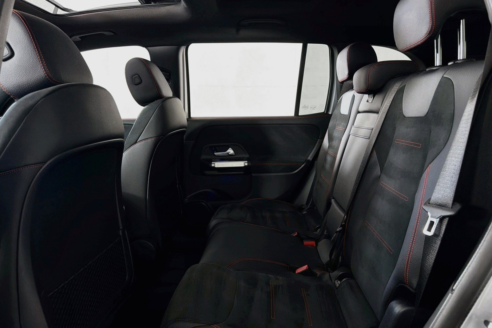 Used 2022 Mercedes-Benz GLB 250 image 7