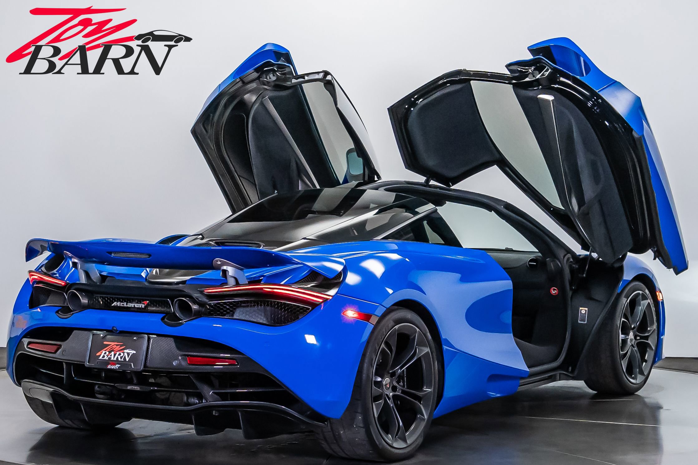 Used 2018 McLaren 720S Performance RWD image 5