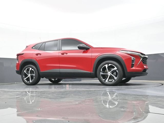 Used 2026 Chevrolet Trax RS FWD image 50