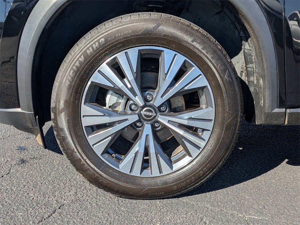 Used 2023 Nissan Rogue SV image 21