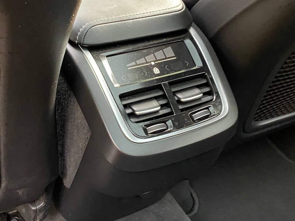 Used 2021 Volvo XC60 T5 Inscription FWD image 28