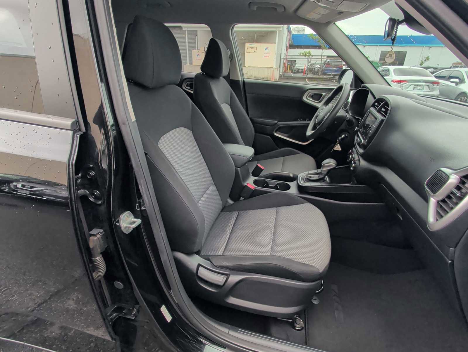 Used 2023 Kia Soul LX w/ LX Technology Package image 23