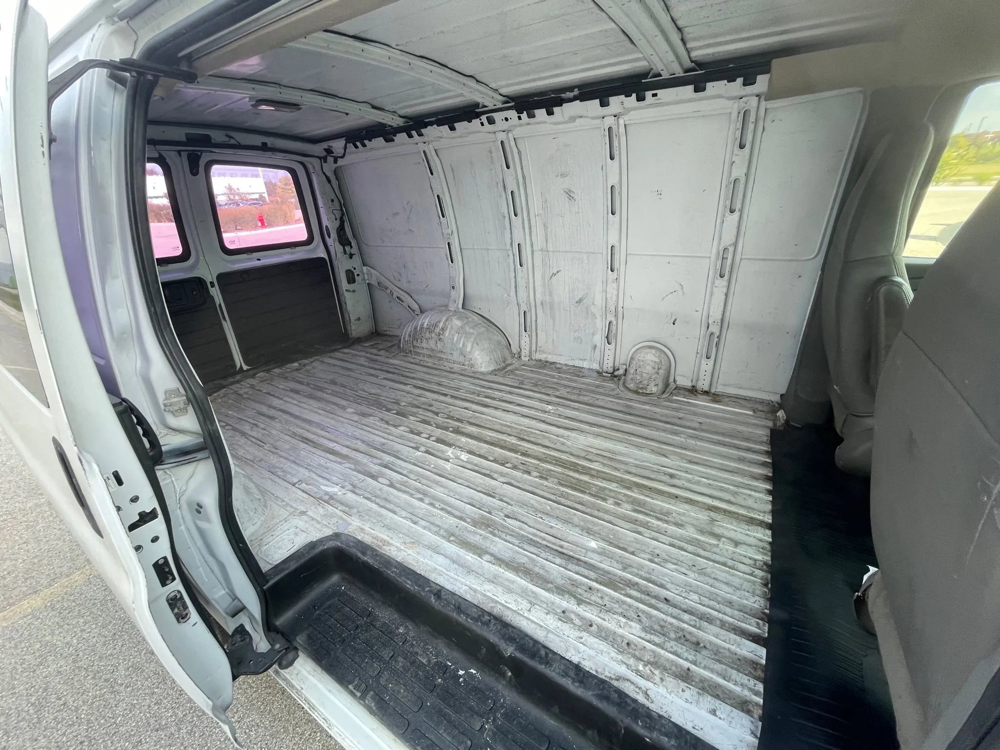 Used 2008 GMC Savana 1500 image 15