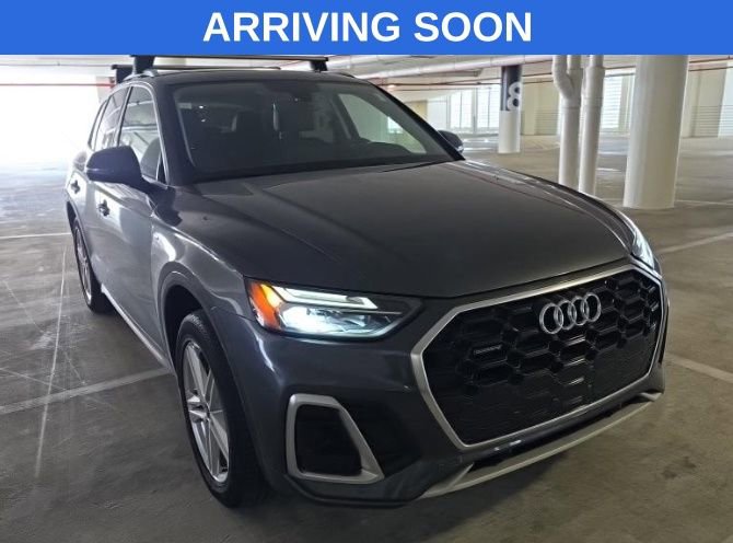 Used 2023 Audi Q5 e Premium w/ Convenience Package image 2