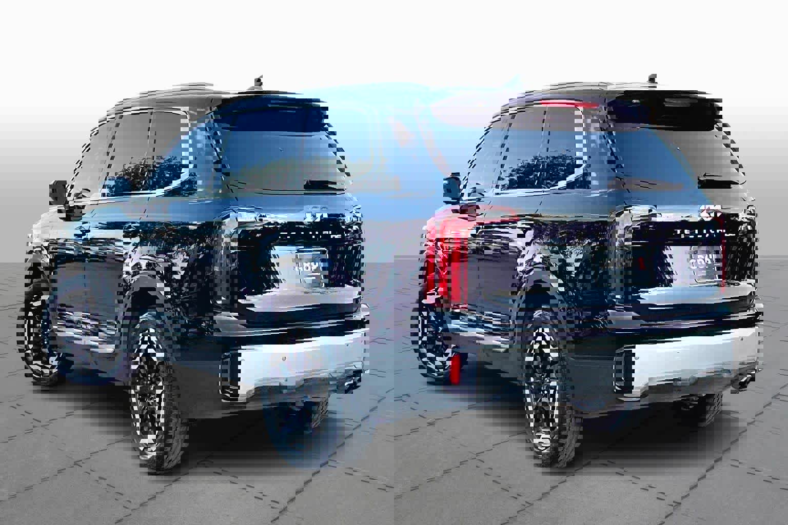 Used 2023 Kia Telluride S image 10