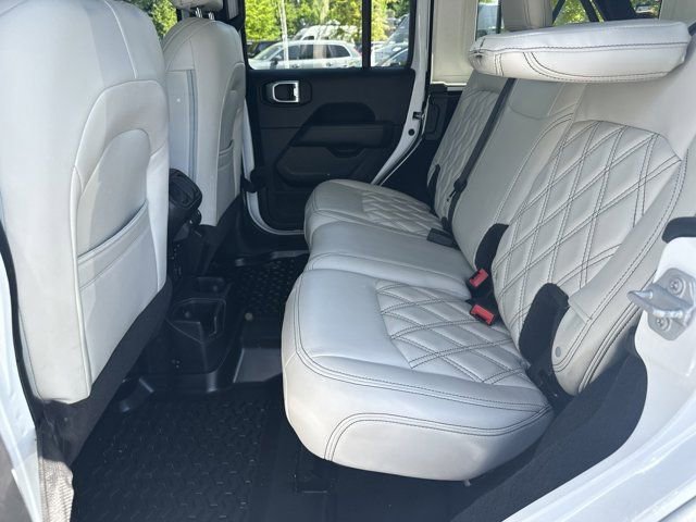 Used 2019 Jeep Wrangler Unlimited Sahara w/ Uconnect 4C Nav & Sound Group AWD/4WD image 23