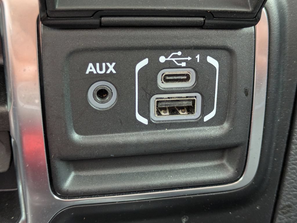 Used 2022 Jeep Gladiator Sport AWD/4WD image 24