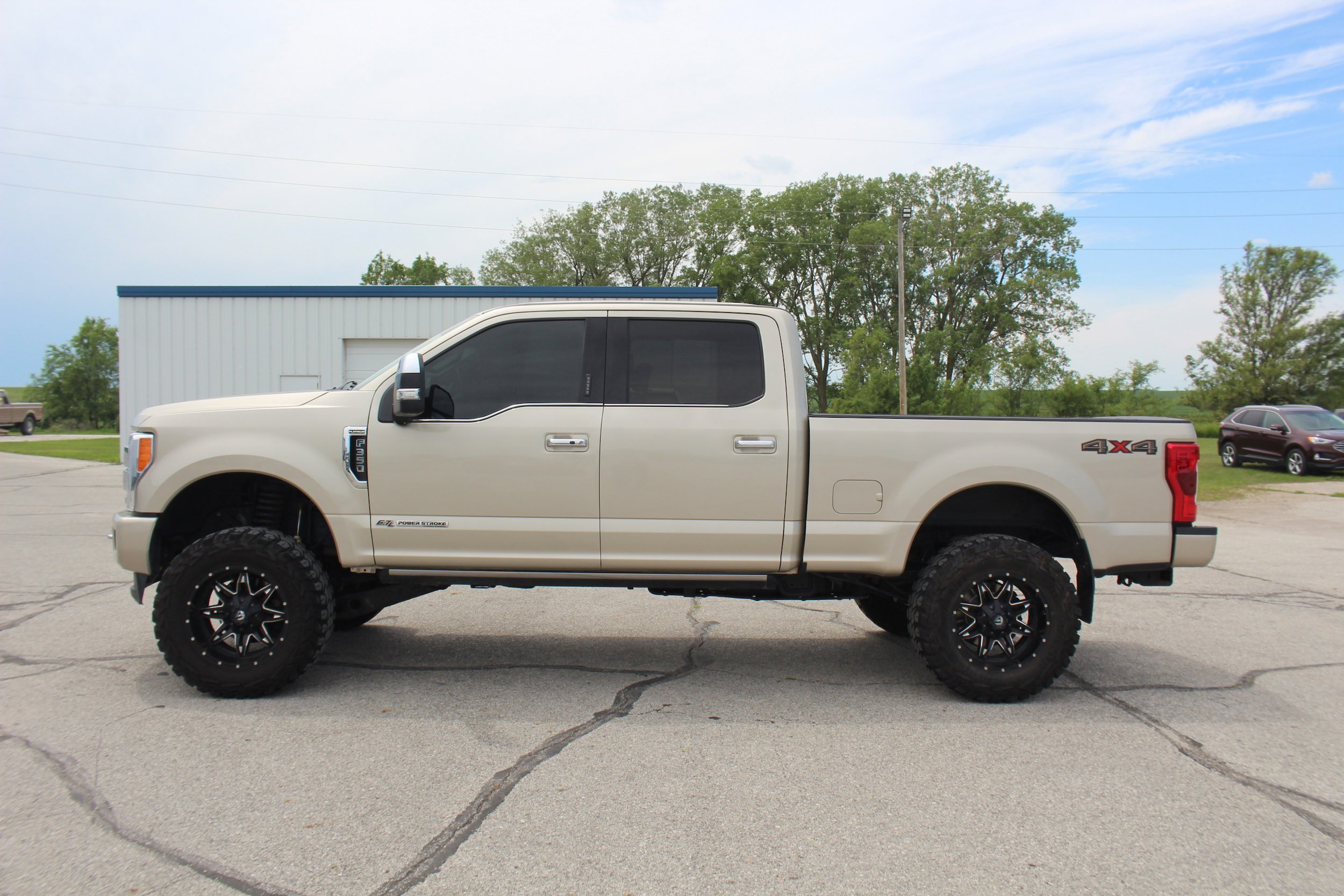 Used 2017 Ford F350 Platinum w/ Platinum Ultimate Package AWD/4WD image 2