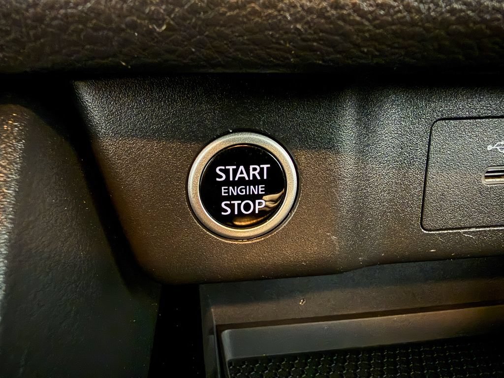Certified 2023 Nissan Rogue SV FWD image 22