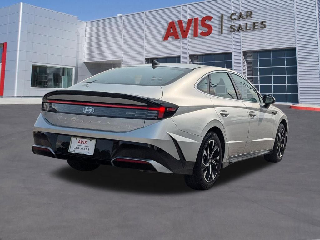 Used 2025 Hyundai Sonata SEL FWD image 6