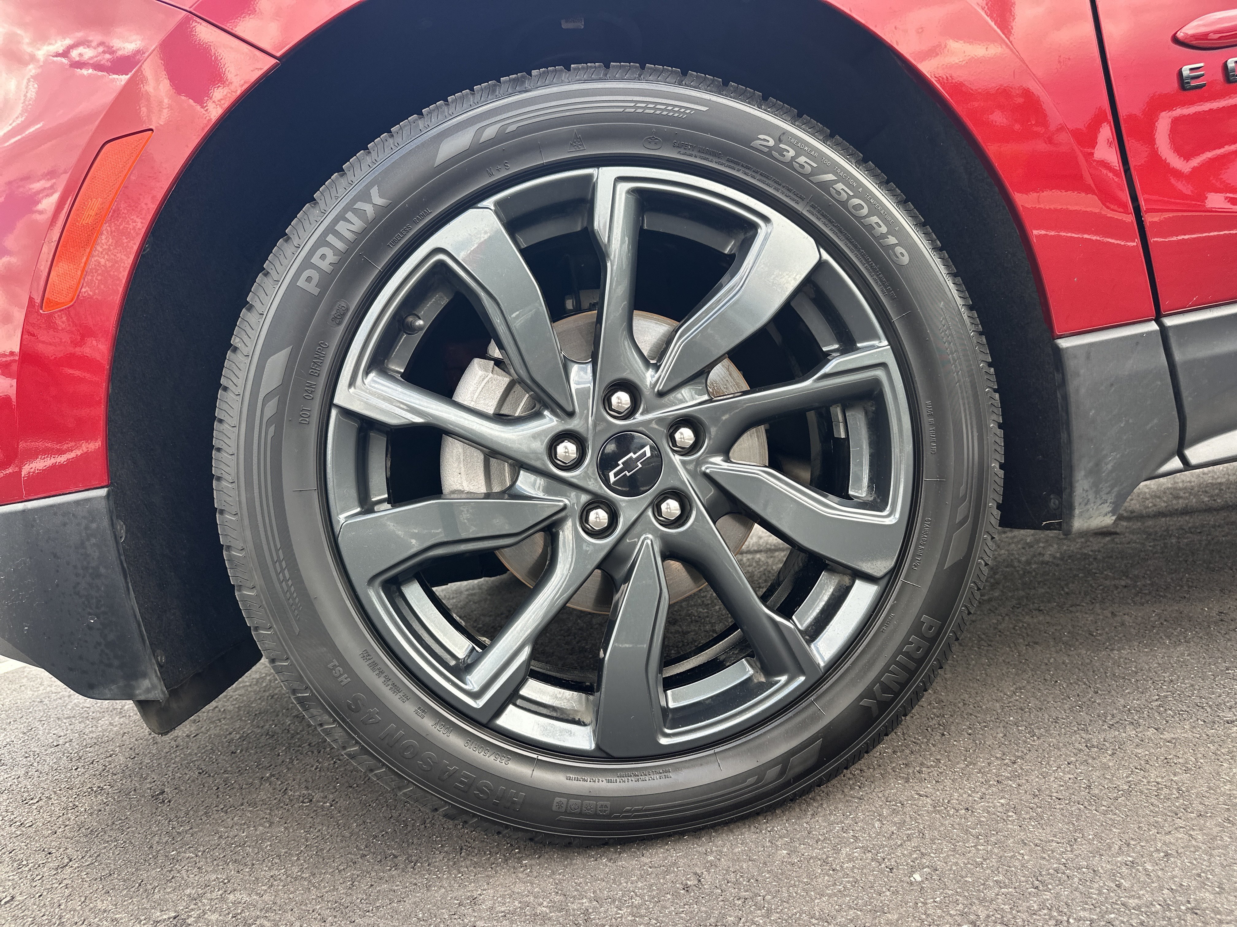 Used 2023 Chevrolet Equinox RS FWD image 12