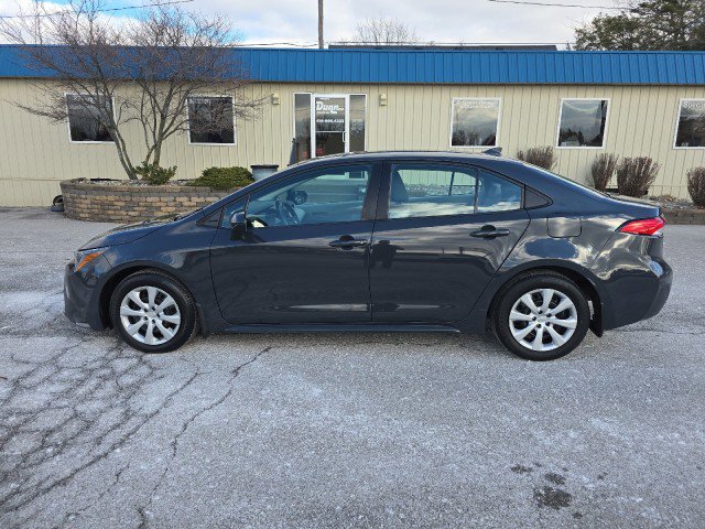 Used 2023 Toyota Corolla LE FWD image 6