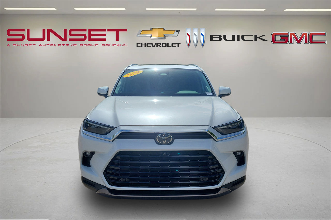 Used 2024 Toyota Grand Highlander Limited image 2