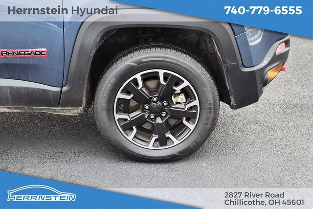 Used 2023 Jeep Renegade Trailhawk image 27