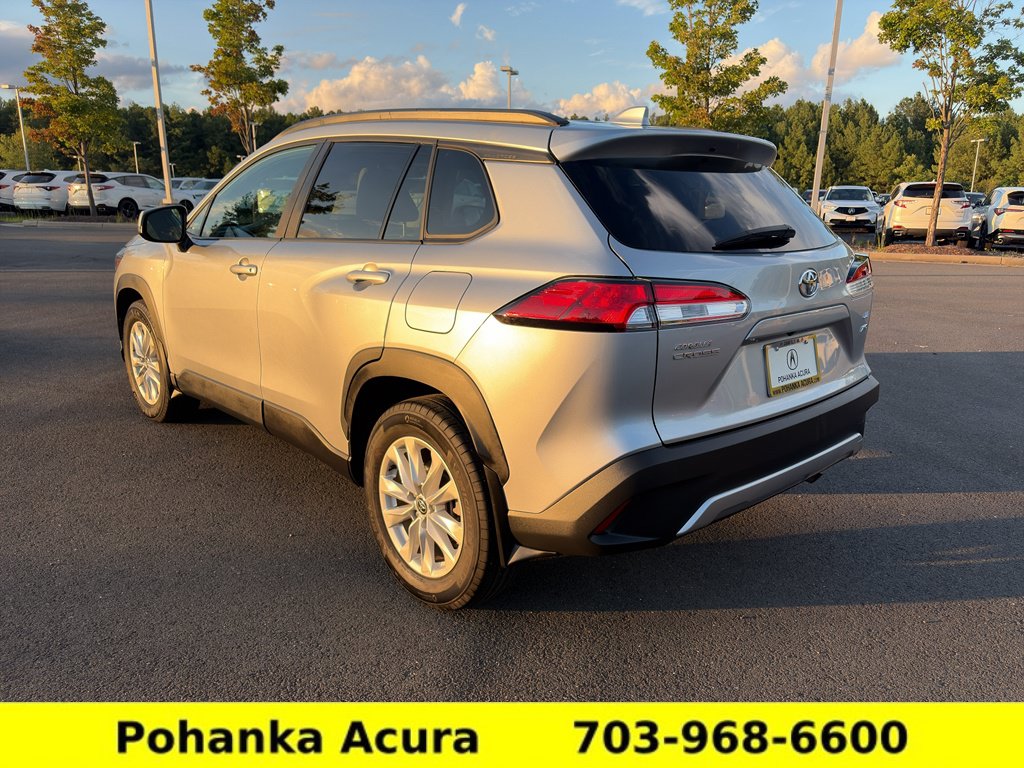 Used 2023 Toyota Corolla Cross LE AWD/4WD image 5