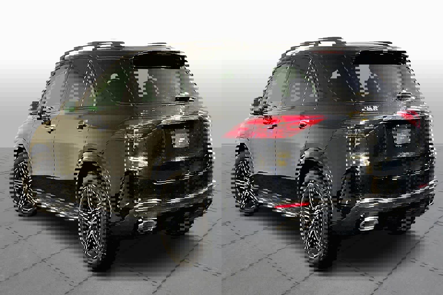 New 2026 Mercedes-Benz GLE 580 4MATIC image 3