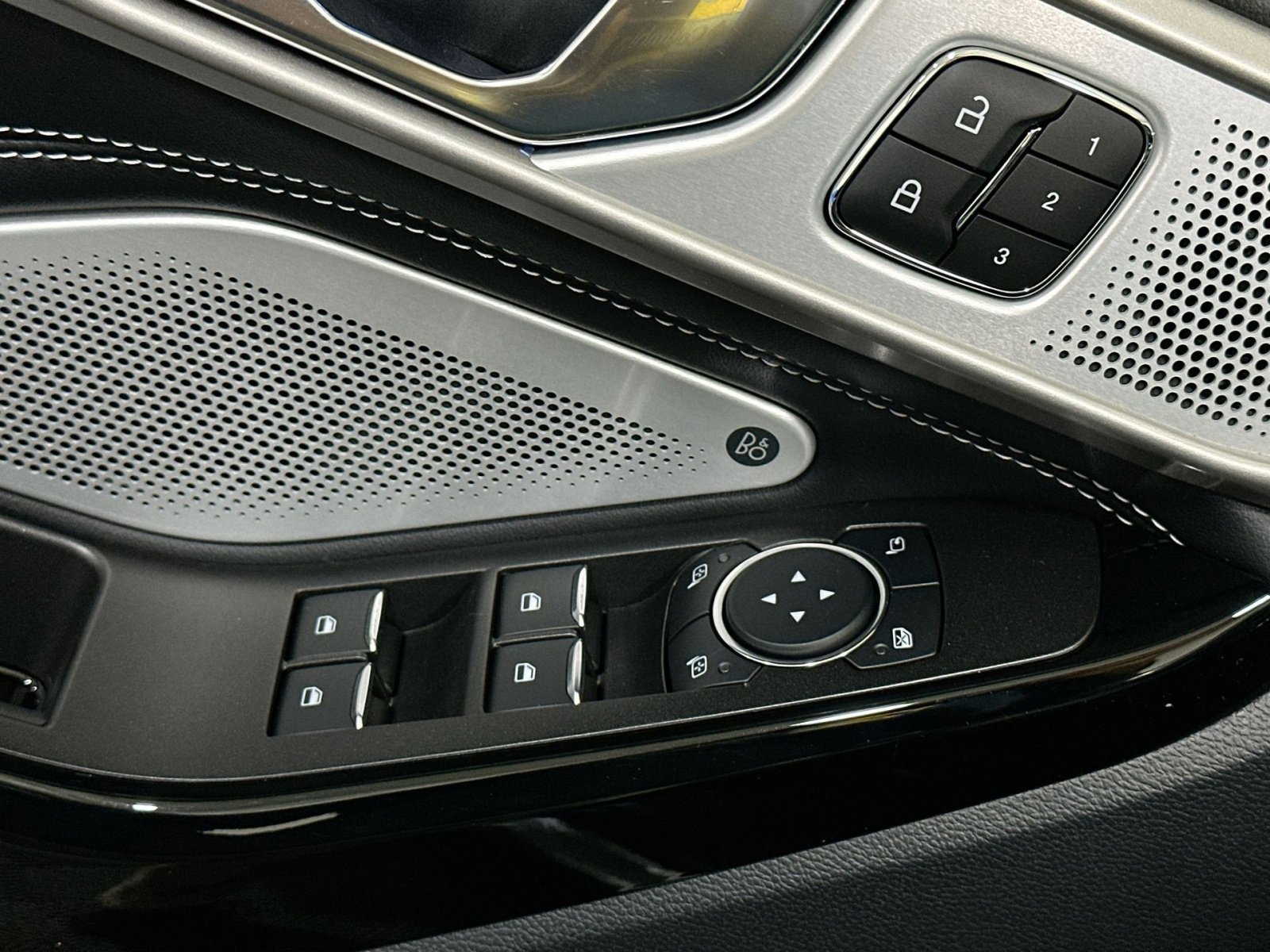 Used 2024 Ford Explorer ST w/ Equipment Group 401A image 16