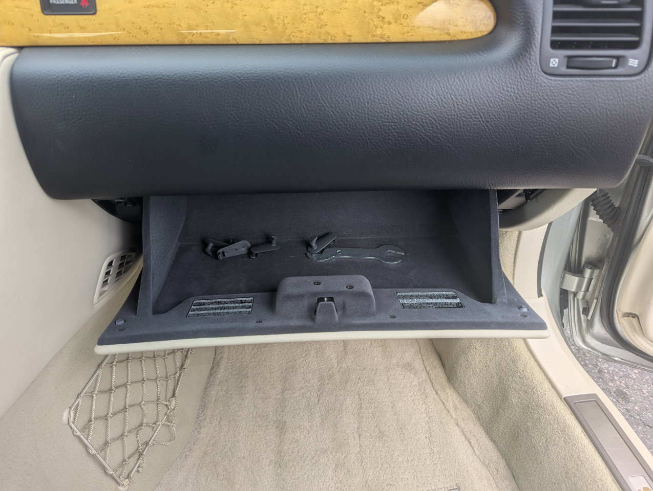 Used 2005 Lexus SC 430 Convertible image 32