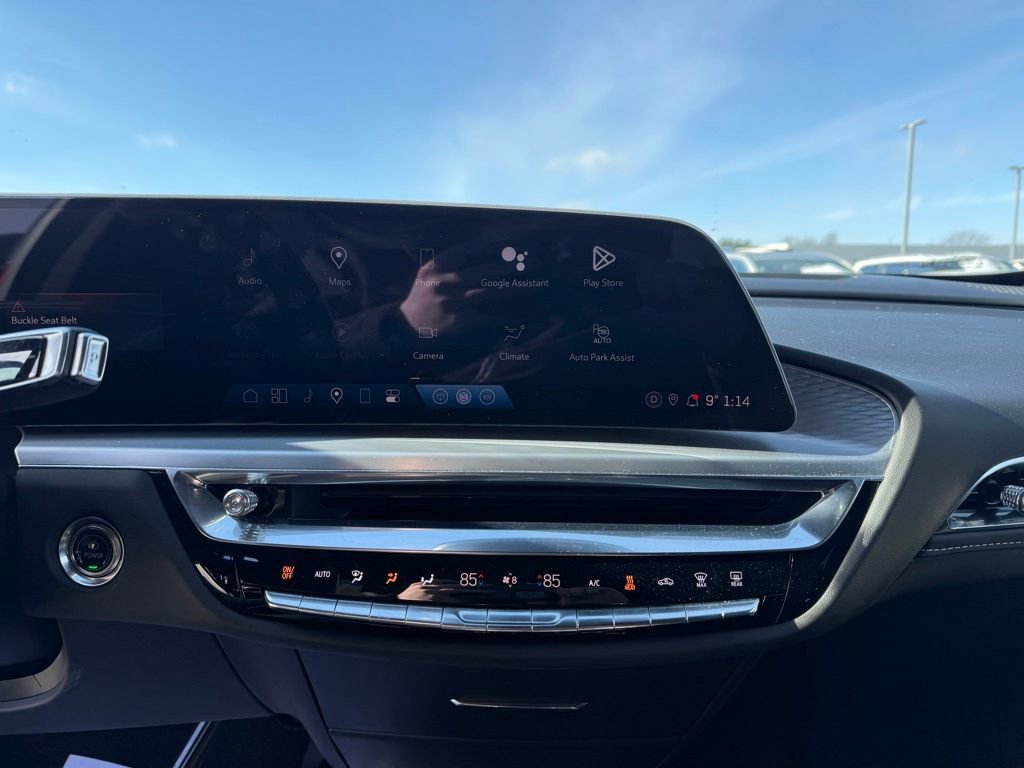 Certified 2024 Cadillac Lyriq Luxury image 23