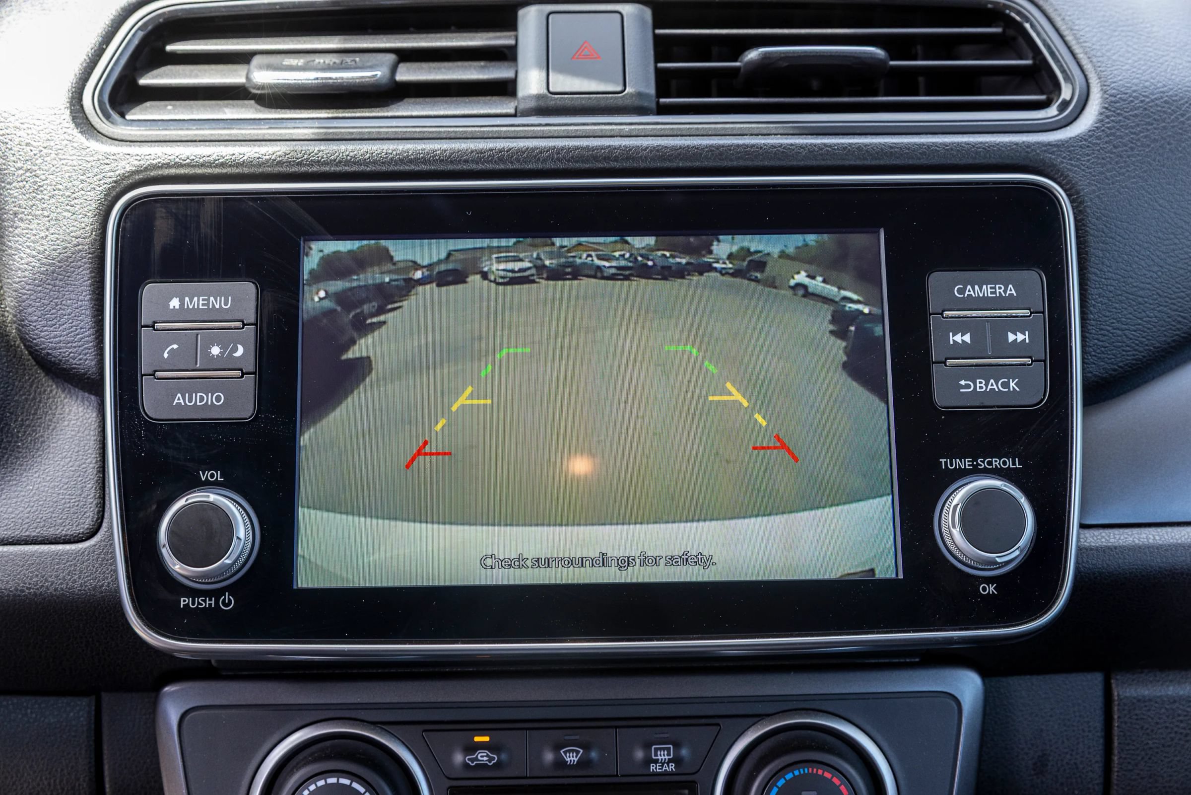 Used 2025 Nissan Leaf S FWD image 21