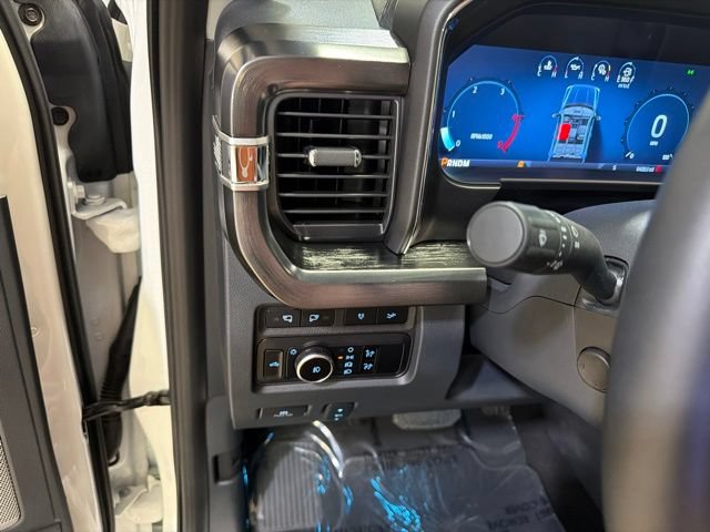 Used 2024 Ford F450 Lariat w/ Lariat Ultimate Package AWD/4WD image 13