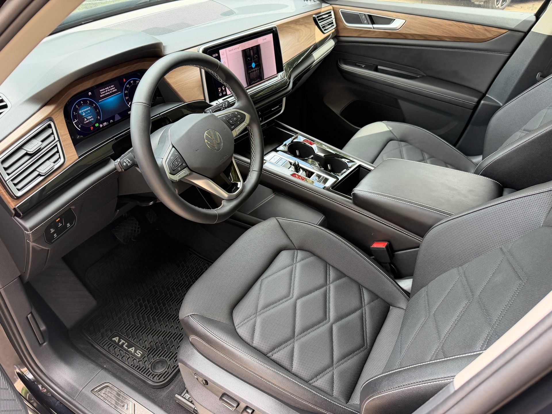 Certified 2026 Volkswagen Atlas SE FWD image 11