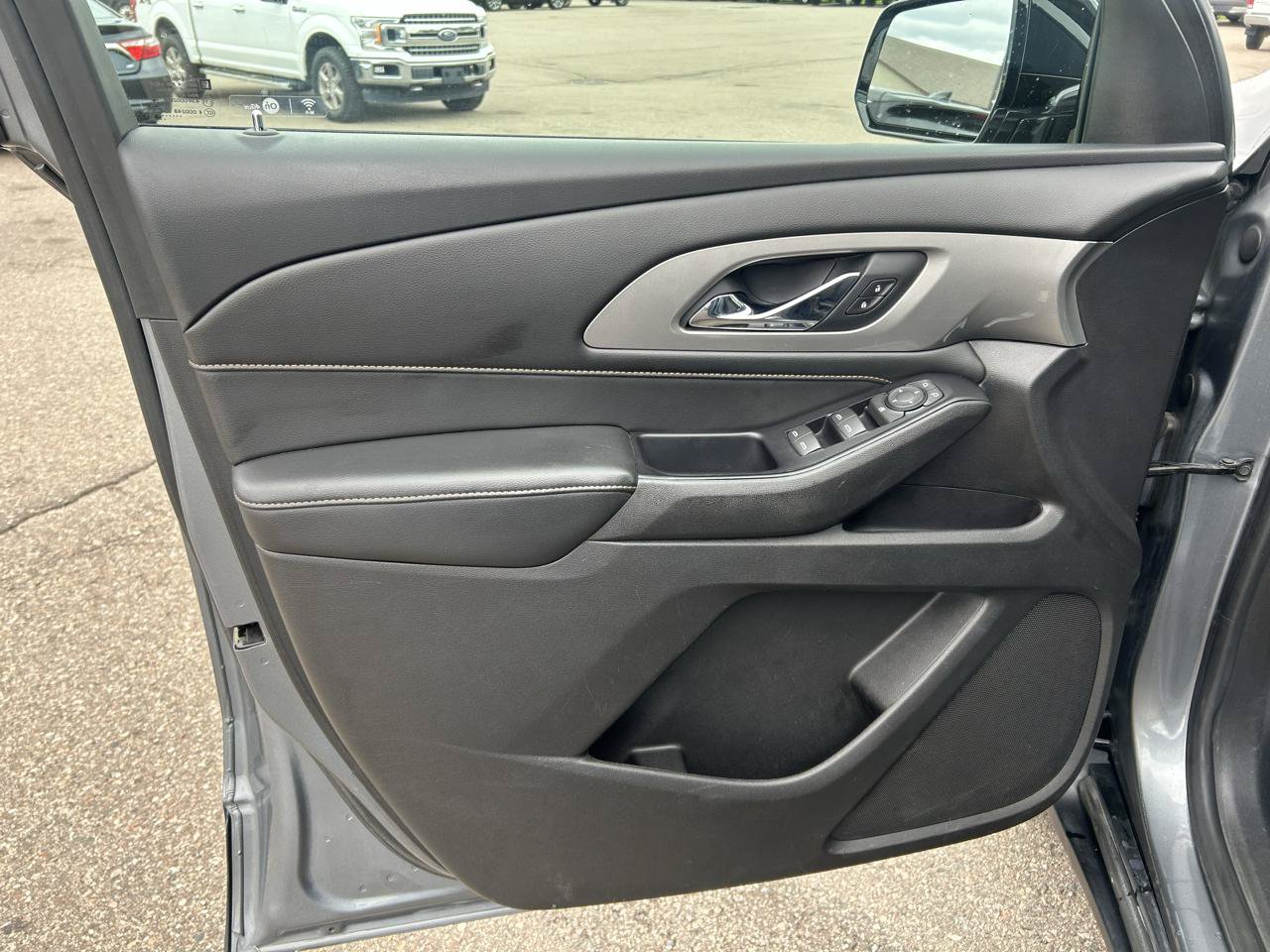 Used 2018 Chevrolet Traverse LS AWD/4WD image 15