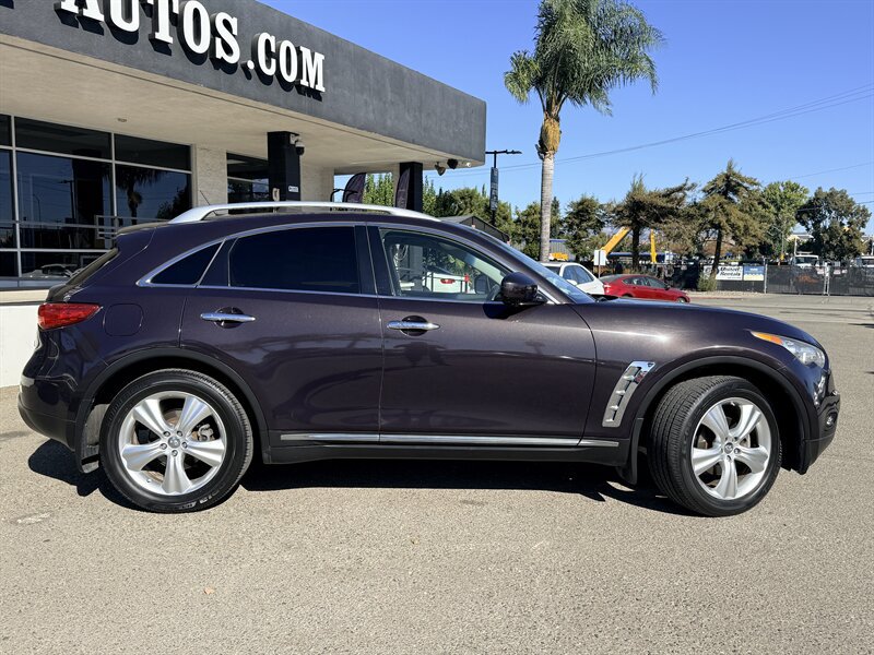 Used 2011 INFINITI FX35 AWD w/ Premium Pkg image 8