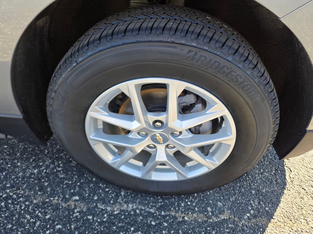 Used 2023 Chevrolet Equinox LS w/ LS Convenience Package image 39