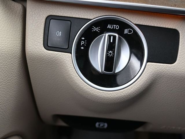 Used 2014 Mercedes-Benz E 350 4MATIC Sedan image 23
