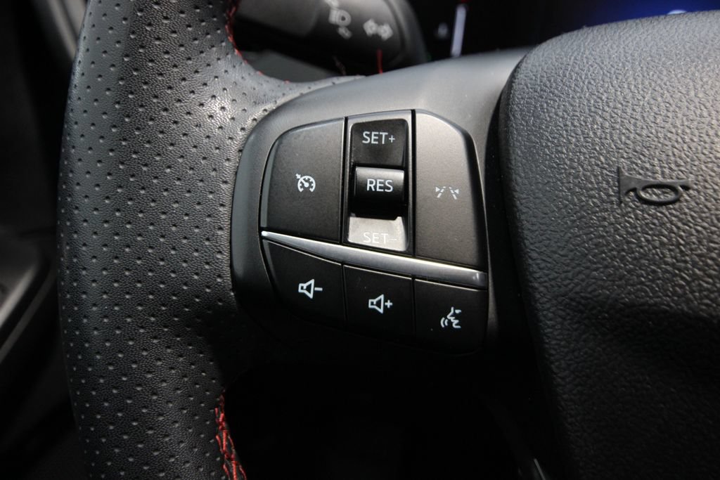 Used 2023 Ford Escape ST-Line AWD/4WD image 17